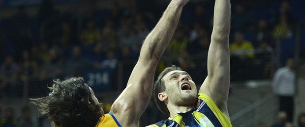 Fenerbahçe galibiyetle tanıştı