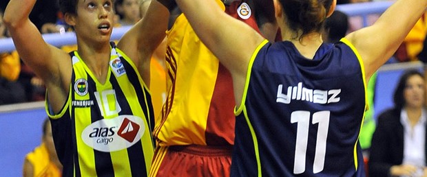 Fenerbahçe unvanı ve liderliği korudu