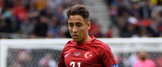 emre mor.jpg