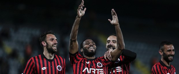 GENÇLER.jpg