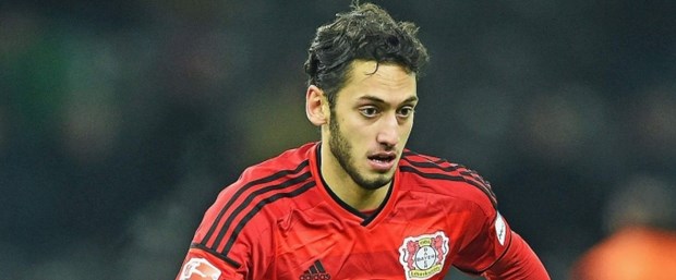hakan_calhanoglu_99.jpg