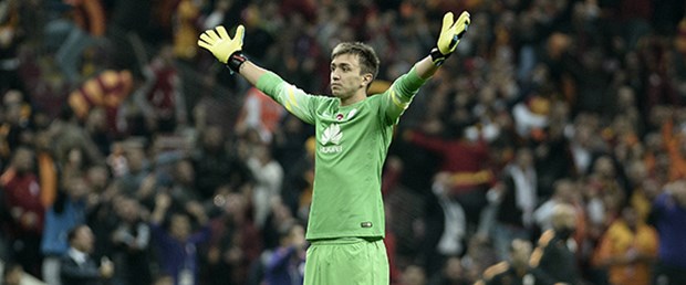 muslera-15-10-04.jpg