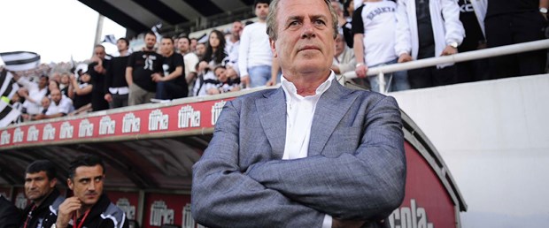 Mustafa Denizli farklı kadroları seviyor