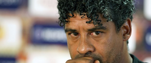 Rijkaard: Paniğe gerek yok