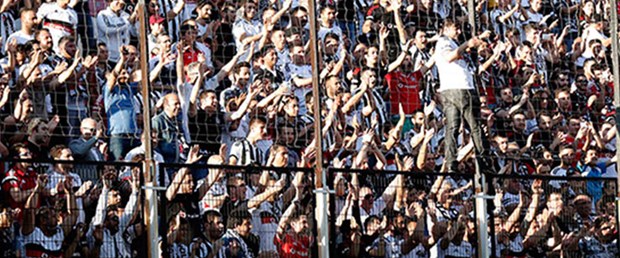 beşiktaş-taraftar-15-05-14.jpg