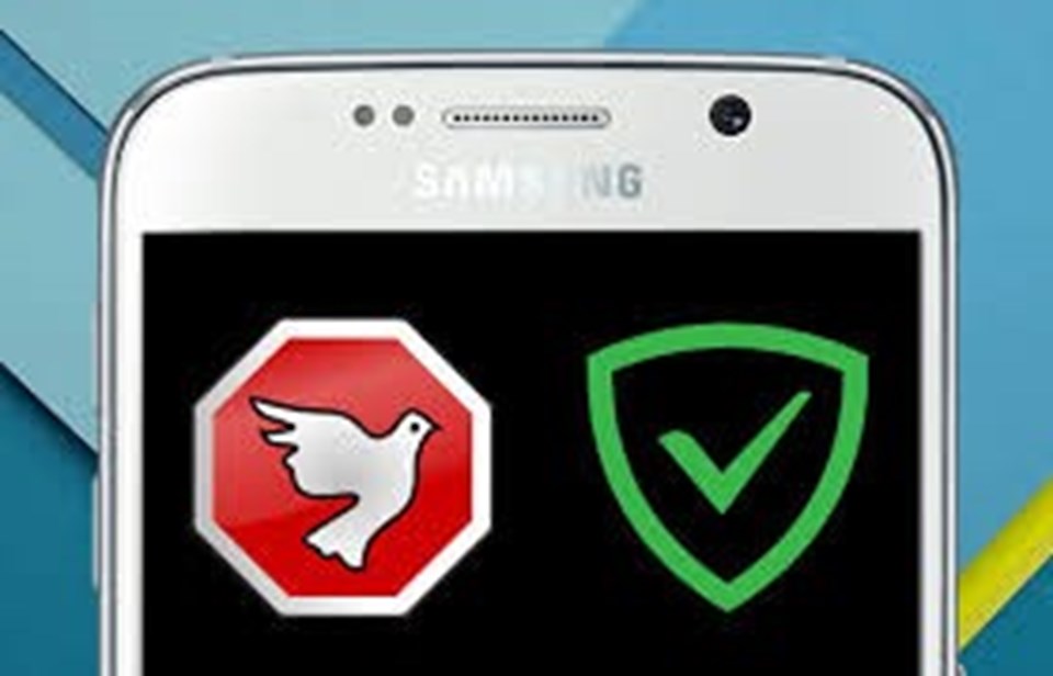 Özellikle reklam engelleme araçları, geçtiğimiz on yılda online haber yayımcılığı yapan siteleri için en ciddi gelir sorunlarından biri olarak karşımıza çıkıyordu. Ancak cep telefonlarının yaygınlaşması ve internete erişimin telefon uygulamaları aracılığıyla gerçekleşmesi, kullanıcı alışkanlıklarını tamamen değiştirdi.