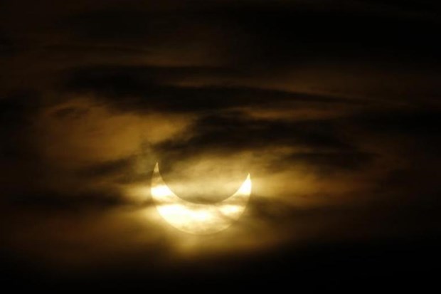 GÜNEŞ TUTULMASI SAAT KAÇTA YAŞANACAK?