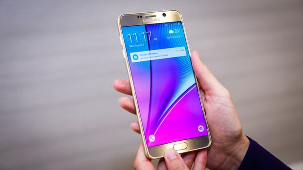 Galaxy Note 5 (700 dolar)