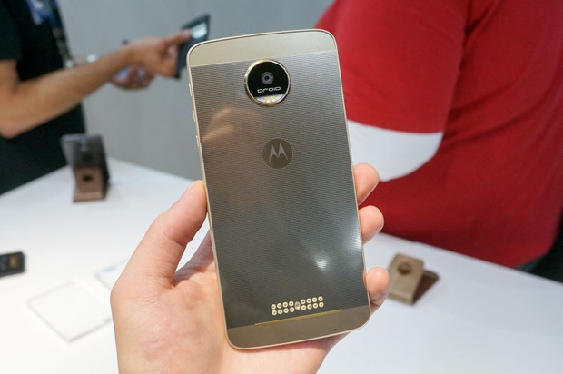 Moto Z Force Droid Edition (720 dolar)