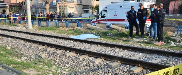 tren-carpan-genc-kiz-oldu.jpg
