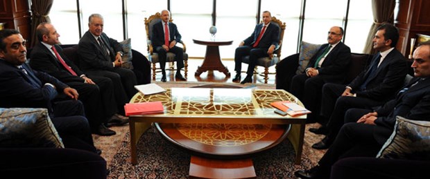 AK Parti yeşil ışık yaktı, MHP'yi işaret etti