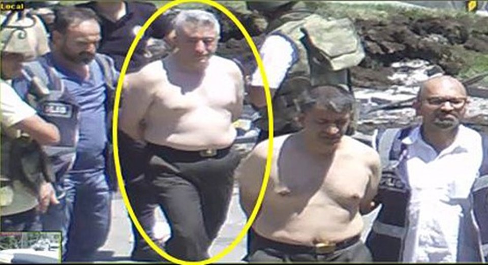 Eski Albay Orhan Yıkılkan, Genelkurmay'da darbe girişimi sonrası gözaltına alındı.
