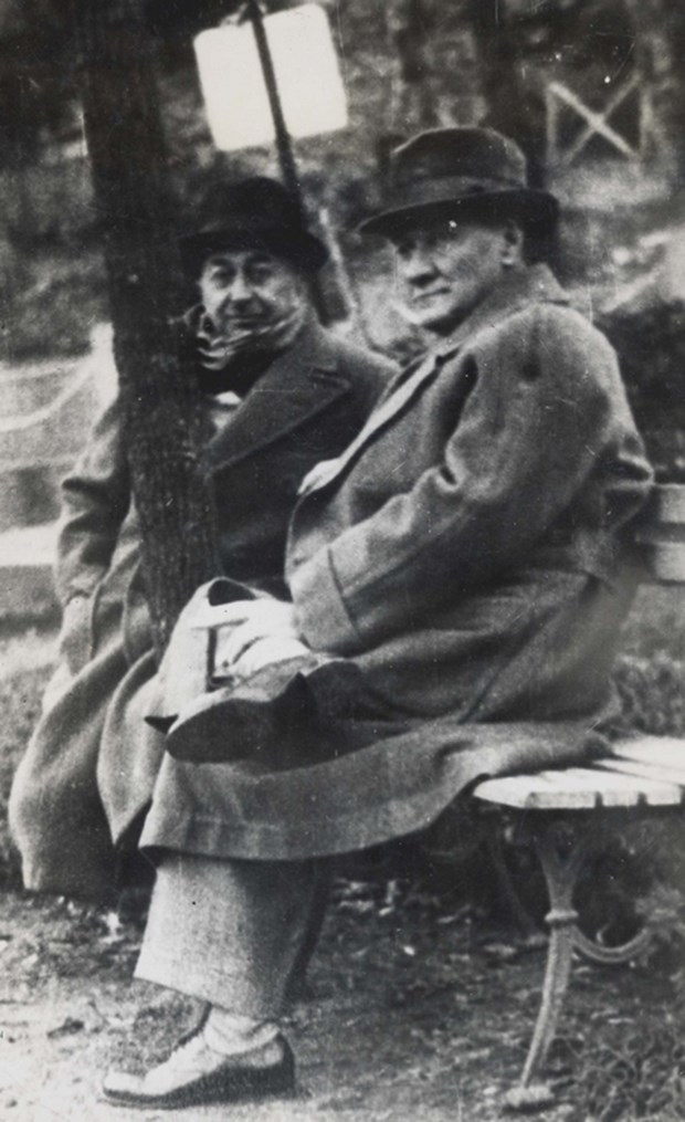 Atatürk'ün arşivlerden çıkan son fotoğrafları