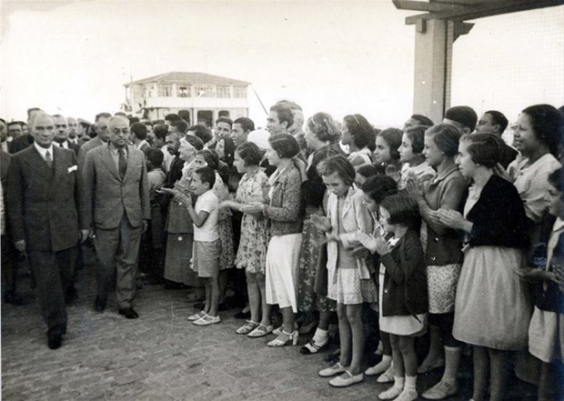 Atatürk'ün arşivlerden çıkan son fotoğrafları