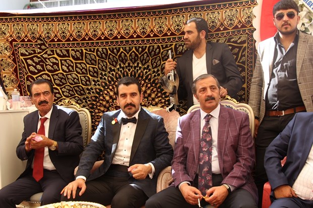 dogu ve guneydoguda boyle bir dugun gorulmedi asiret lideri iskender ertus un insaat muhendisi oglu seref ertus dunya evine girdi