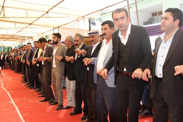dogu ve guneydoguda boyle bir dugun gorulmedi asiret lideri iskender ertus un insaat muhendisi oglu seref ertus dunya evine girdi