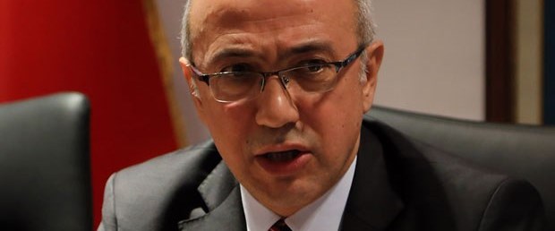 Bakan Lütfi Elvan rahatsızlandı
