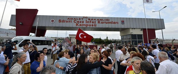 Balyoz'da tahliyeler