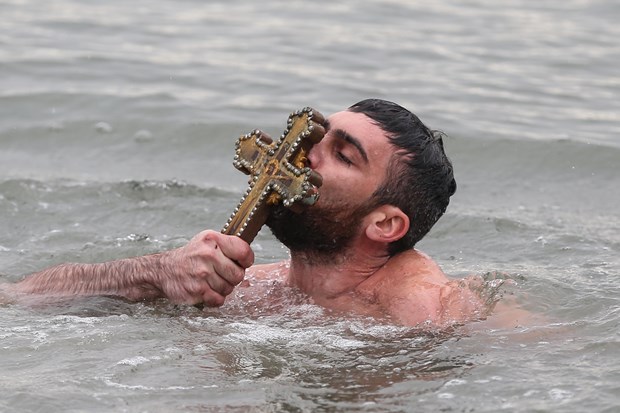 Hristiyan inancına göre Hz. İsa'nın doğumu ve vaftiz edilişinin 2017. yılı, Fener Rum Patrikhanesindeki ayinle kutlandı. ,a5s856FTTE-u5L4MGnOZ2A