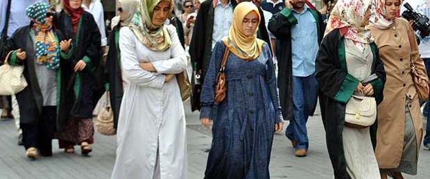 Danıştay'dan başörtülü avukata vize