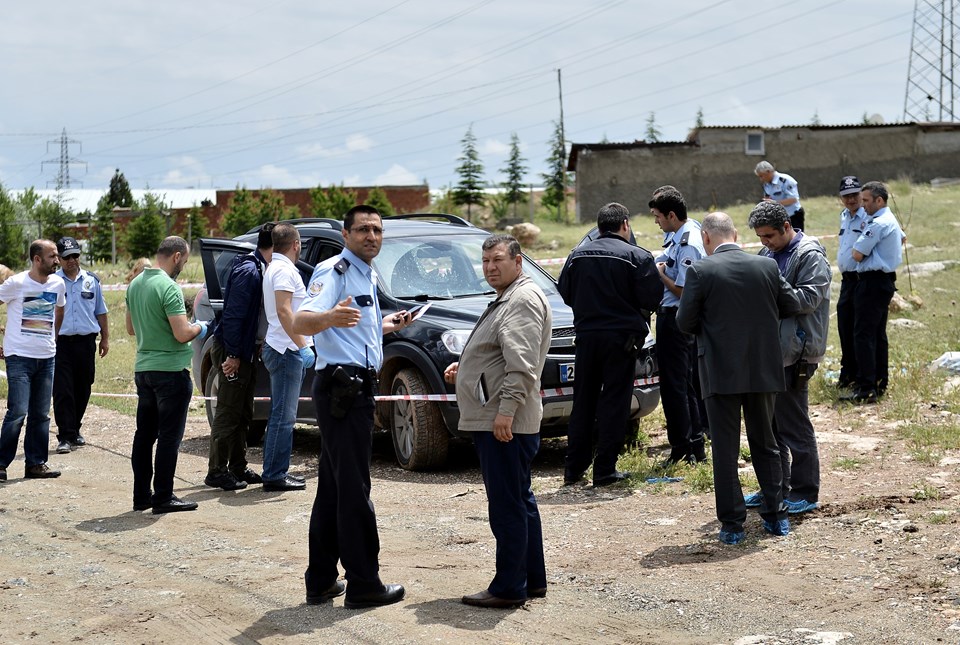 Emekli asker 2 yaşındaki oğlunu öldürüp intihar etti 20170609-2-24146507-22995645,qQIsaU9bsEGz21u7N2gGgg