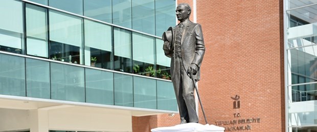 eskisehirde-ataturk-heykeline-saldiran-supheli-tutuklandı.jpg