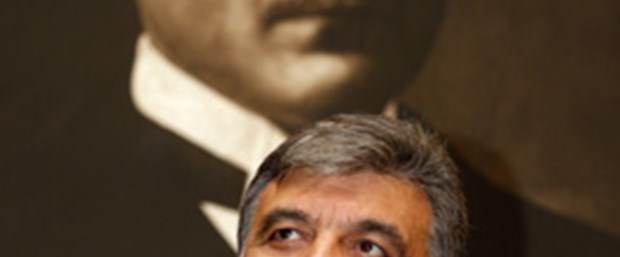 Gül: Referandum İsviçre’nin ayıbı