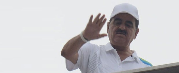 ibrahim-tatlıses1-09-05-15.jpg