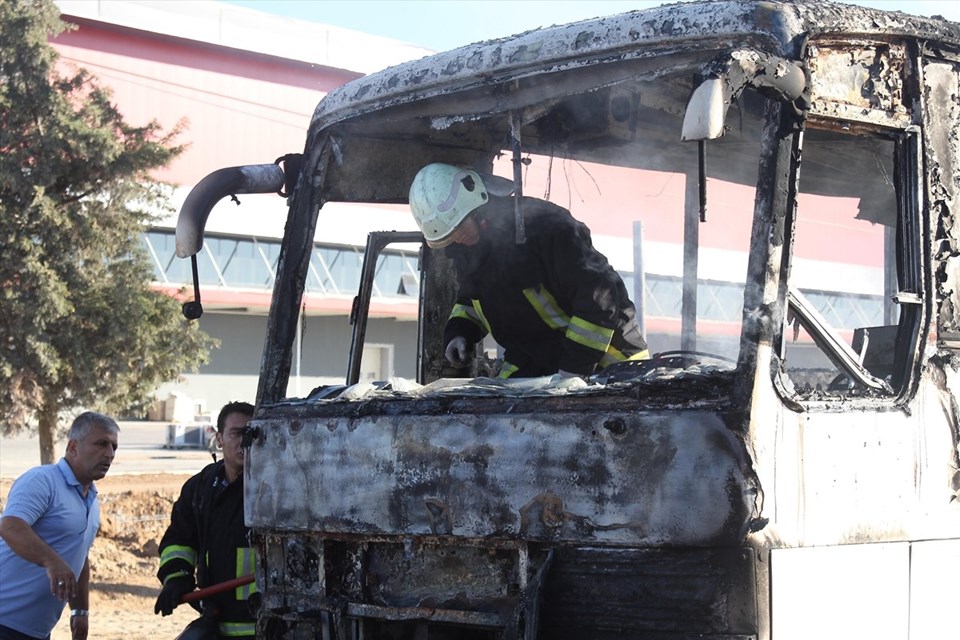 Tekirdağ'da bir fabrikanın personel taşımacılığını yapan kişi, işine son verildiği gerekçesiyle aracını ateşe verdi 20160815-2-18586731-13322667-web,gvdtLuNQcEa4r8JppCRAaw