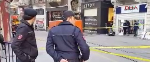 polis-istiklal-ceddesi.jpg