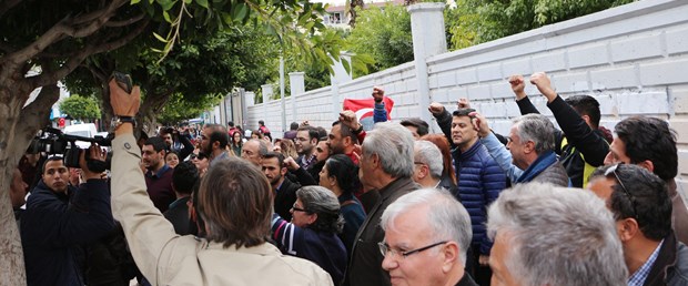 izmir-marsi-protesto.jpg