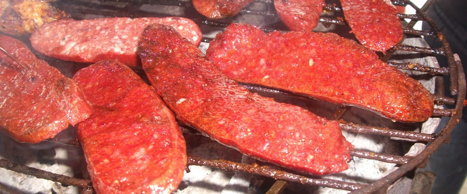 Kasaptan 800 kilo sucuk, 350 kilo et çalıp mangal yaptılar NTV