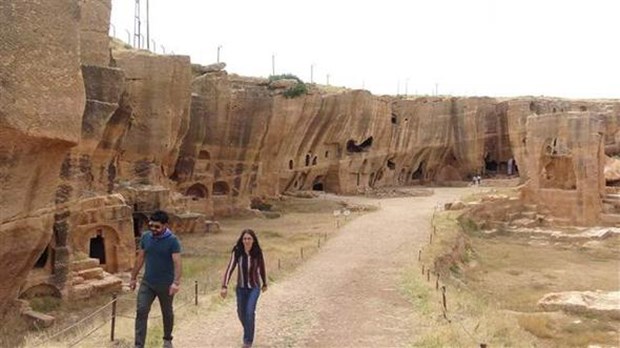 HEM ÇEVRE DÜZENLEMESİ HEM RESTORASYONU YAPILDI