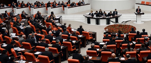 Meclis 'yasadışı dinlemelere' el koydu
