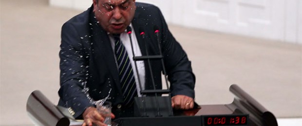 Meclis'te 'tutuklu vekil' gerginliği