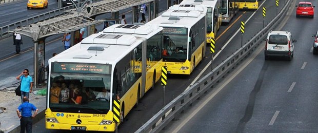 metrobüs-17-04-15.jpg