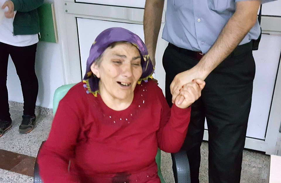 Anneanne Nazife Ü., torununun ölüm haberini alınca hastanede gözyaşlarına boğuldu.