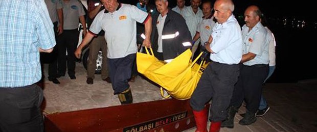Oltasına ceset takıldı