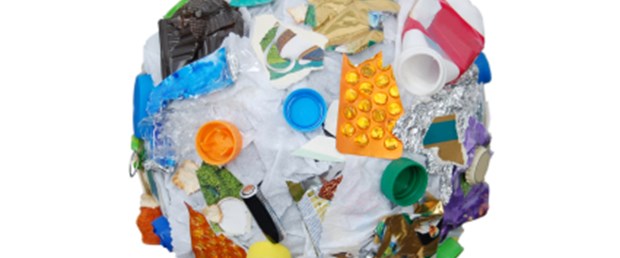 Plastik atıklar kadınları kurtarıyor
