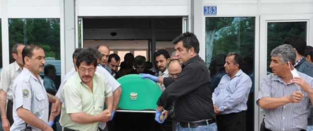 Profesörün eşi istifa etti