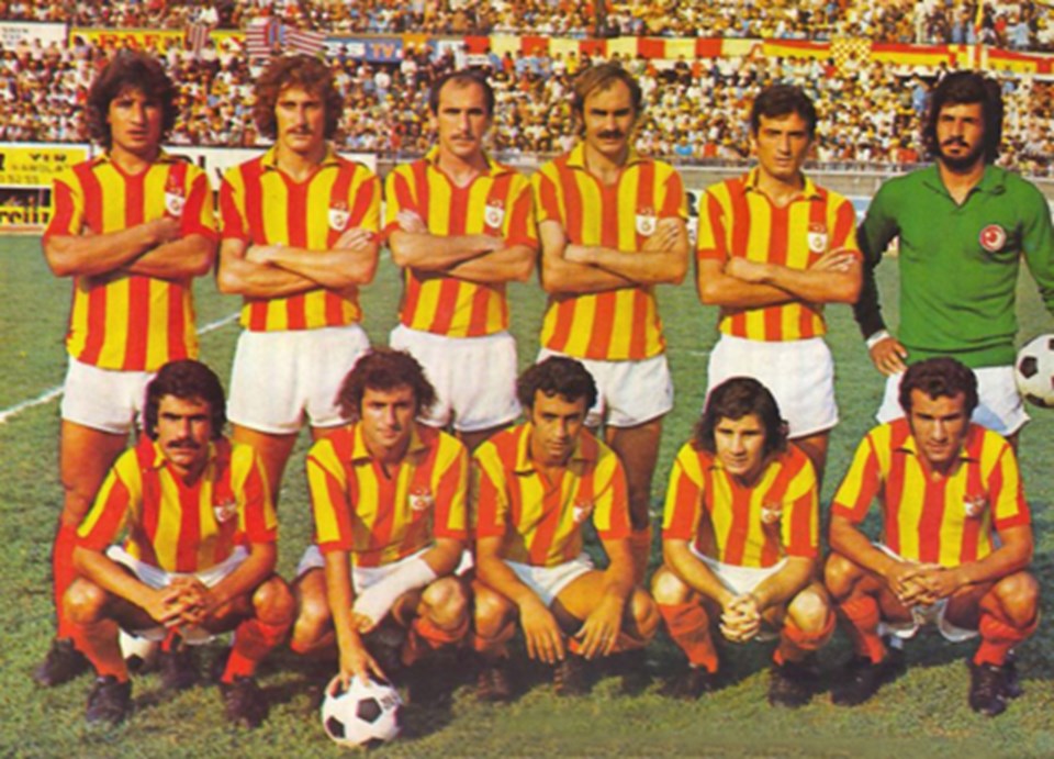 Metin Kurt, oturanlardan en sağdaki