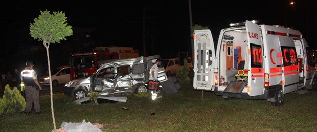 Araba kazasında 5 kişi hayatını kaybederken, 2'si ağır 3 kişi de yaralandı. Samsunda-trafik-kazasi-5-olu-3-yarali,U79P44RkrkieJ9s_JyOnew