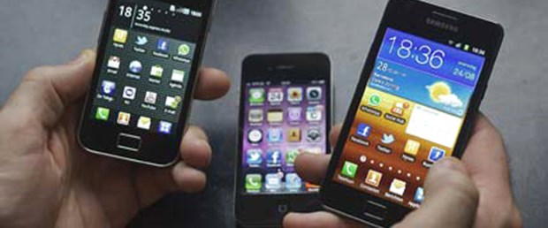 Samsung Apple'ı koltuğundan etti