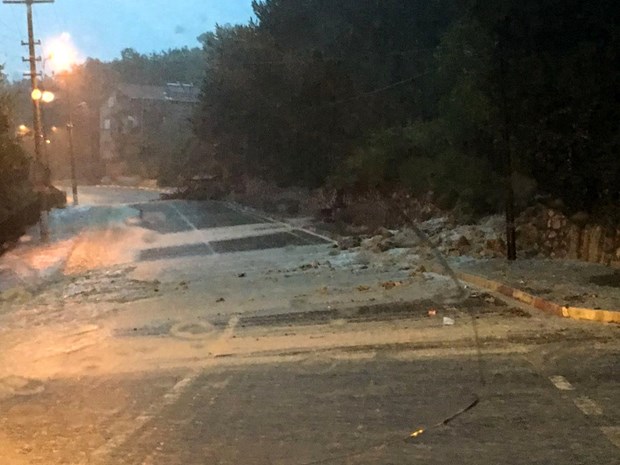 Karadeniz'de akşam saatlerinde aniden bastıran sağanak yağış hayatı olumsuz etkiledi. Kastamonu, Bartın ve Zonguldak'ta mahalleler sular altında kaldı. ,f1PAuSs3ZkCBdL_jSxXRnA