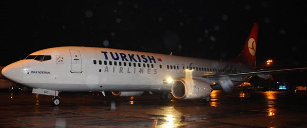 THY uçağına yıldırım isabet etti