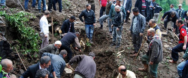 Trabzon'da heyelan: 2 ölü