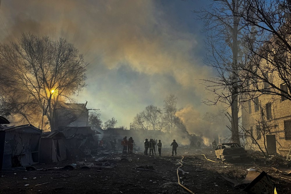 Distopya değil gerçek: Harkov ve Odesa’daki Rus bombardımanı fotoğraflara böyle yansıdı - 1