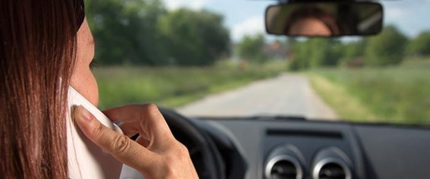 cep-akıllı-telefon-trafik-ölüm041015.jpg