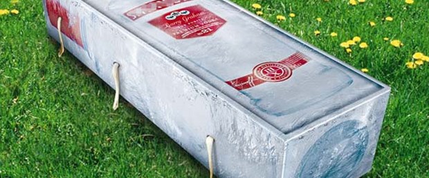 Alkol bağımlılarına votka şeklinde tabut