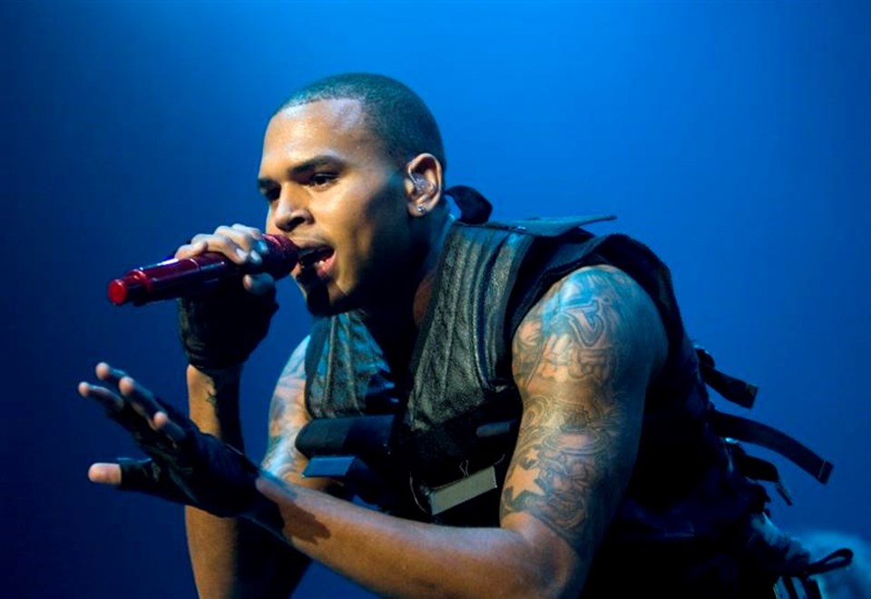 Rihanna, kendisini döverek hastanelik eden Chris Brown için "Hayatımın aşkı" demişti.